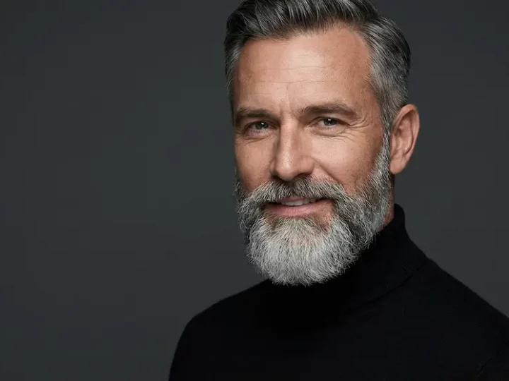 🔥Barbe grise à 45 ans : l&rsquo;arborer fièrement ou la teindre ?